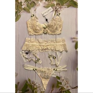 Bra, Panty & Garter Belt by For love & lemons